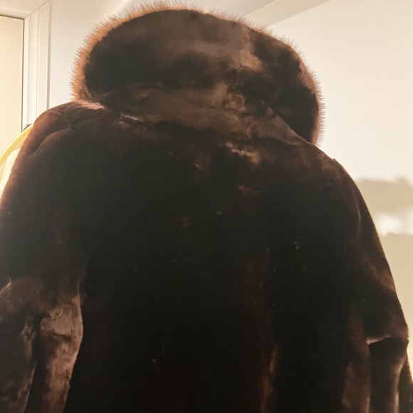 Sheared Vintage fur coat with mink collar - Picture 3 of 6